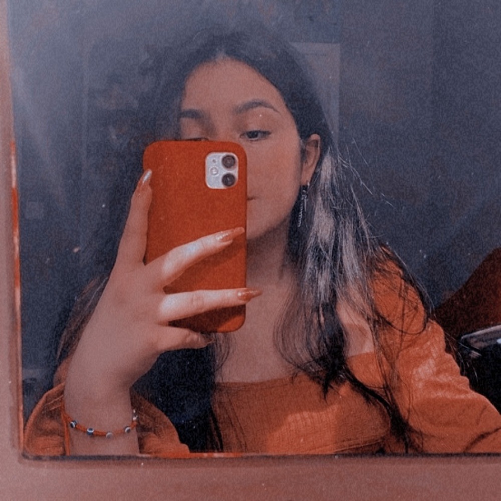 Meet your Posher, Alejandra